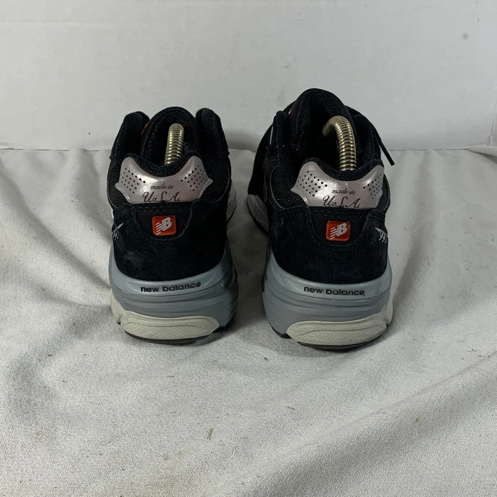 New Balance Mens 990v3 Black/White Sneakers